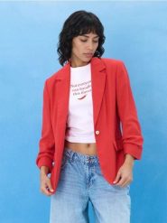 Marynarka z domieszką lnu - czerwony. Czerwone marynarki i żakiety damskie Sinsay, bez wzorów, bez kołnierzyka, bez ramiączek. Za 69.99 zł.