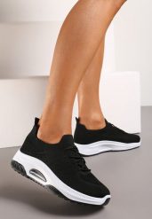 Czarne Wsuwane Buty Sportowe w Skarpetkowym Stylu z Ozdobną Podeszwą Moonlise. Czarne obuwie sportowe damskie Renee, z aplikacjami, z materiału, bez zapięcia, na fitness i siłownię. Za 39.99 zł.