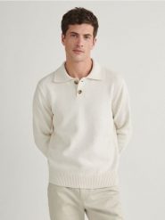 Sweter polo - złamana biel. Swetry męskie Reserved, l, bez wzorów, z bawełny, bez kołnierzyka, bez ramiączek. W wyprzedaży za 45.99 zł.