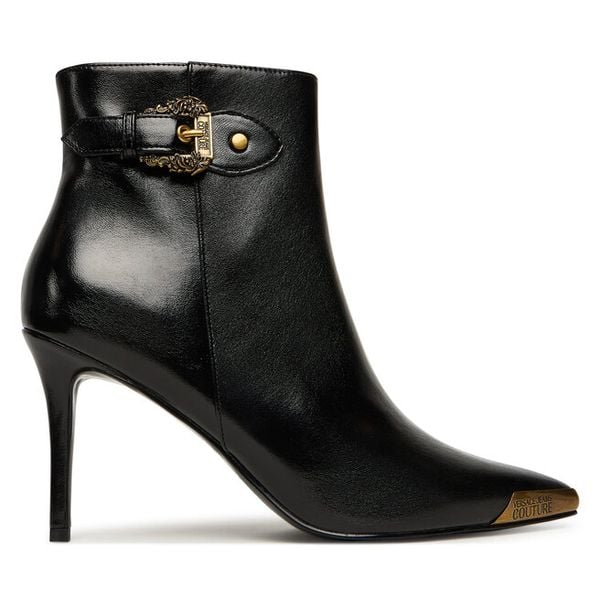 Botki Versace Jeans Couture. Czarne botki damskie Versace Jeans Couture, bez wzorów, z jeansu, bez obcasa, na szpilce, bez zapięcia. Za 889.99 zł.