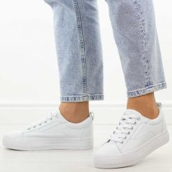 Białe trampki damskie American Club Lh114. Białe trampki i tenisówki damskie American CLUB, bez wzorów, z jeansu, bez zapięcia. Za 99.00 zł.