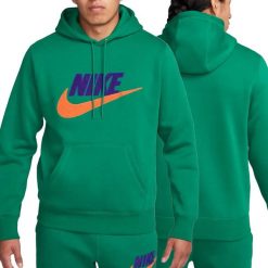 Bluza sportowa męska Nike Club Fleece Hoodie FN3104-365. Zielone bluzy sportowe męskie Nike, m, bez wzorów, bez kaptura. Za 179.00 zł.