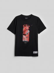 4F T-shirt regular z nadrukiem męski 4F | Mateusz Gamrot - czarny XL. Czarne koszulki sportowe męskie 4F, l, z aplikacjami, z bawełny, bez kołnierzyka, bez ramiączek. Za 129.99 zł.