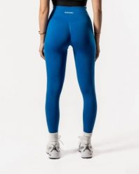 Damskie legginsy bezszwowe z wysokim stanem na fitness – niebieski. Niebieskie legginsy damskie AESTHETIC WOLF, bez wzorów, z dzianiny. Za 269.99 zł.