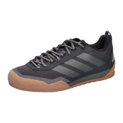 Damskie buty trekkingowe adidas Terrex Skychaser Solo. Czarne obuwie trekkingowe damskie Adidas, z gumy, bez zapięcia. Za 498.00 zł.