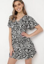 Czarno-Biała Sukienka Mini z Wiskozy w Abstrakcyjne Paski Ethikala. Czarne sukienki damskie Born2be, na lato, m, bez wzorów, z wiskozy, bez kołnierzyka, bez ramiączek, mini. Za 74.99 zł.