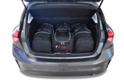 Torby Do Bagażnika Ford Focus Hatchback 2018+ 4Szt Kjust. Czarne torby podróżne damskie KJUST, bez wzorów, z kauczuku. Za 1,196.00 zł.
