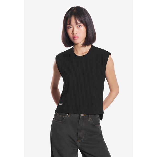 Top sportowy damski Prosto Bamboo. Czarne koszulki sportowe damskie Prosto., bez wzorów, bez ramiączek. W wyprzedaży za 117.99 zł.