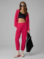 4F Spodnie dresowe joggery damskie - różowe L. Czerwone spodnie dresowe damskie 4F, bez wzorów, z dresówki, klasyczne, z podwyższonym stanem. Za 159.99 zł.