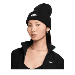 Czapka Zimowa Nike Peak. Czarne czapki damskie Nike, na zimę, bez wzorów, z materiału, klasyczne. Za 145.55 zł.