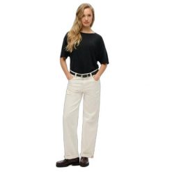 T-shirt damski z opadającymi ramionami Superdry Studios. Czarne t-shirty damskie Superdry, bez wzorów, bez kołnierzyka, bez ramiączek. Za 112.25 zł.