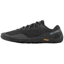 Buty do biegania męskie Merrell Vapor Glove 6. Czarne buty sportowe męskie Merrell, bez wzorów, z syntetyku, bez zapięcia, do biegania. Za 484.65 zł.