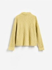 Sweter z wełną - zielony. Zielone swetry nierozpinane damskie Reserved, l, bez wzorów, z bawełny, bez kołnierzyka, bez ramiączek. Za 329.99 zł.