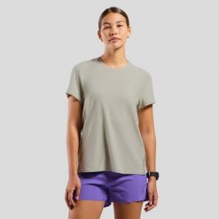 Koszulka damska Odlo ZEROWEIGHT CHILL-TEC T-shirt. Białe bluzki damskie ODLO, bez wzorów, sportowe, bez kołnierzyka, bez ramiączek. Za 222.95 zł.