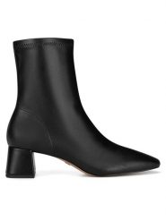 Nine West Botki WFA3426-1 Czarny. Czarne botki damskie Nine West, bez wzorów, z materiału, bez obcasa, na słupku, bez zapięcia. Za 279.99 zł.
