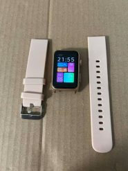 Smartwatch Różowy z silikonowymi paskami wodoodporny T50S. Czerwone zegarki smartwatch NoName, bez wzorów. Za 49.00 zł.