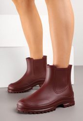 Bordowe Krótkie Kalosze na Płaskiej Podeszwie Tirvia. Czerwone kalosze damskie Born2be, bez wzorów, z gumy, z okrągłym noskiem, bez zapięcia. Za 54.99 zł.
