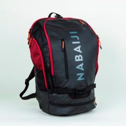 Plecak pływacki Nabaiji 900 40 l. Czarne plecaki męskie NABAIJI, bez wzorów, sportowe. Za 149.99 zł.