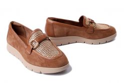 TAMARIS 1-24628-44 392 cognac comb, półbuty damskie. Brązowe półbuty damskie Tamaris, bez wzorów, bez obcasa, na koturnie, bez zapięcia. Za 265.93 zł.