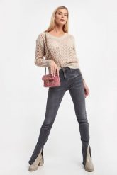 Sweter damski ażurowy BLUGIRL BLUMARINE. Swetry nierozpinane damskie Blugirl Blumarine, s, w ażurowe wzory, bez kołnierzyka, bez ramiączek. W wyprzedaży za 1,026.27 zł.
