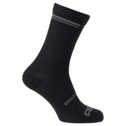 Wodoszczelne skarpetki rowerowe z wełną merino czarne. Czarne skarpetki damskie AGU, bez wzorów, z materiału. Za 382.95 zł.