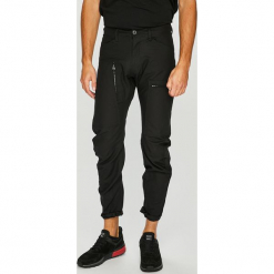 G-Star Raw - Spodnie Powel 3D. Czarne spodnie materiałowe męskie G-Star Raw, bez wzorów, z bawełny. W wyprzedaży za 459.90 zł.
