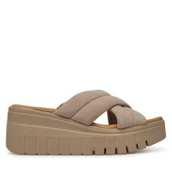 Klapki Tamaris. Brązowe klapki damskie Tamaris, bez wzorów, bez obcasa, bez zapięcia. Za 219.99 zł.