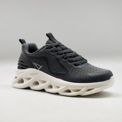 Buty sportowe DIMU. Szare buty sportowe męskie Legea, bez wzorów, bez zapięcia, na fitness i siłownię. W wyprzedaży za 124.00 zł.