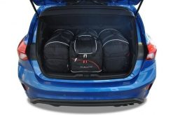 Torby Do Bagażnika Ford Focus Hatchback 2018+ 4Szt Kjust. Czarne torby podróżne damskie KJUST, bez wzorów, z kauczuku. Za 1,203.00 zł.