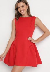 Czerwona Taliowana Sukienka z Odkrytymi Plecami Florreti. Czerwone sukienki damskie Born2be, l, bez wzorów, bez kołnierzyka, bez ramiączek, mini, dopasowane. Za 139.99 zł.