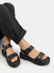 G-Star Raw Sandały CEO-WI16-AVA-04 Czarny. Czarne sandały damskie G-Star, bez wzorów, ze skóry, bez obcasa, na płaskiej podeszwie, bez zapięcia. Za 173.99 zł.