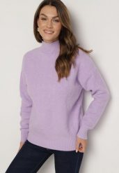 Fioletowy Sweter Golf z Ozdobnym Tłoczeniem Zakończony Ściągaczem Melodiea. Fioletowe swetry nierozpinane damskie Born2be, na zimę, bez wzorów, bez kołnierzyka, bez ramiączek. Za 89.99 zł.