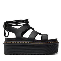 Sandały Dr. Martens. Czarne sandały damskie Dr. Martens, bez wzorów, bez obcasa, na koturnie, bez zapięcia. Za 399.99 zł.