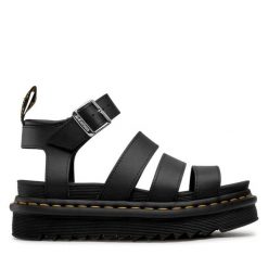 Sandały Dr. Martens. Czarne sandały damskie Dr. Martens, bez wzorów, bez obcasa, na płaskiej podeszwie, bez zapięcia. Za 469.99 zł.