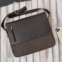 Torba męska na ramię na laptopa ze skóry naturalnej i canvasu brązowa Paolo Peruzzi AY-02-BR. Brązowe torby na laptopa damskie bez wzorów, z bawełny. Za 249.00 zł.