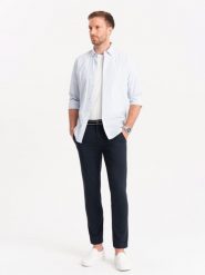 Męskie spodnie chino z ozdobną taśmą w pasie SLIM FIT – granatowe V2 OM-PACP-0118 - L. Niebieskie eleganckie spodnie męskie Ombre Clothing, bez wzorów, z bawełny, casualowe. W wyprzedaży za 179.99 zł.