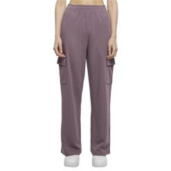 Lekkie Spodnie Dresowe Dla Kobiet. Fioletowe spodnie dresowe damskie Urban Classics, bez wzorów, z dresówki, sportowe, długie. Za 104.99 zł.