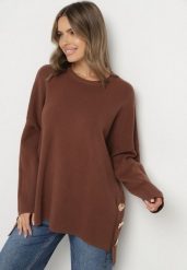 Brązowy Sweter z Wiskozą Ozdobiony Guzikami Alavire. Brązowe swetry nierozpinane damskie Born2be, bez wzorów, z jeansu, eleganckie, bez kołnierzyka, bez ramiączek. Za 149.99 zł.