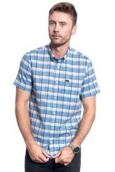MĘSKA KOSZULA LEE LEE BUTTON DOWN SS SUMMER BLUE L886DGNJ 112123622. Niebieskie koszule męskie Lee, l, bez wzorów, bez kołnierzyka, bez ramiączek. Za 129.99 zł.