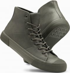 Ombre Wysokie buty męskie trampki z gumowym noskiem oliwkowe V4 OM-FOSH-0138 45. Zielone trampki męskie Ombre, bez wzorów, z gumy, bez zapięcia. Za 179.99 zł.