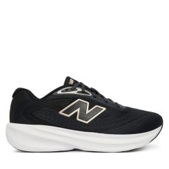 Buty do biegania New Balance. Czarne obuwie sportowe damskie New Balance, bez wzorów, bez zapięcia, do biegania. Za 399.99 zł.