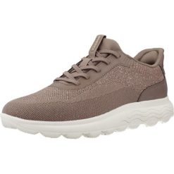 Buty GEOX D SPHERICA PLUS A Brąz. Brązowe obuwie trekkingowe damskie Geox, z syntetyku, bez zapięcia. Za 472.50 zł.