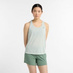 Koszulka damska New Balance WT41250CY2 – miętowa. Zielone bluzki damskie New Balance, m, bez wzorów, z materiału, sportowe, bez kołnierzyka, bez ramiączek. Za 99.99 zł.