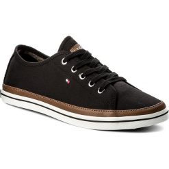 Tenisówki TOMMY HILFIGER - Iconic Kesha Sneaker FW0FW02823 Black 990. Czarne trampki i tenisówki damskie Tommy Hilfiger, bez wzorów, z gumy, bez zapięcia. W wyprzedaży za 179.00 zł.