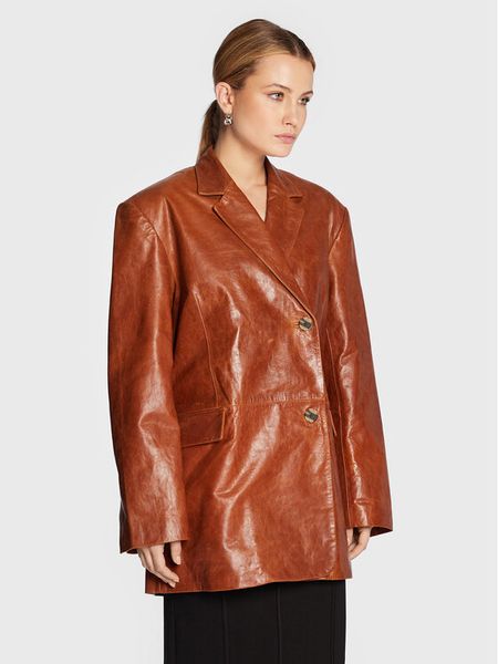 Remain Marynarka Bolette Blazer Leather RM1662 Brązowy Relaxed Fit. Brązowe marynarki i żakiety damskie Remain, bez wzorów, ze skóry, bez kołnierzyka, bez ramiączek. Za 1,859.00 zł.