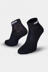 Bezszwowe skarpety oddychające Nessi Sportswear. Czarne skarpetki damskie NESSI SPORTSWEAR, bez wzorów, z bawełny. Za 59.90 zł.