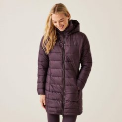 Starler damska wodoodporna turystyczna pikowana kurtka. Fioletowe kurtki sportowe damskie Regatta, bez wzorów, bez ramiączek, bez kaptura, trekkingowe. Za 179.99 zł.