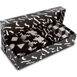 Zestaw 4 par wysokich skarpet męskich HAPPY SOCKS - XBLW09-9001 Czarny Szary. Czarne skarpety męskie Happy Socks, bez wzorów, z bawełny. Za 119.90 zł.