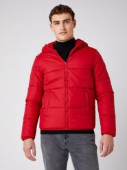 WRANGLER THE PUFFER MĘSKA KURTKA ZIMOWA RED W4D6WRX47 112141357. Czerwone kurtki męskie Wrangler, na zimę, m, bez wzorów, bez kaptura. Za 299.99 zł.