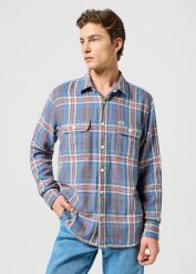 WRANGLER MĘSKA KOSZULA 2 PKT SHIRT RAINBOW 112357233 W5K7016301. Koszule męskie Wrangler, m, bez wzorów, bez kołnierzyka, bez ramiączek. Za 179.99 zł.